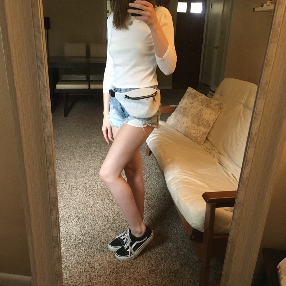 Nwot Brandy Melville Ribbed Basic Top - image 2